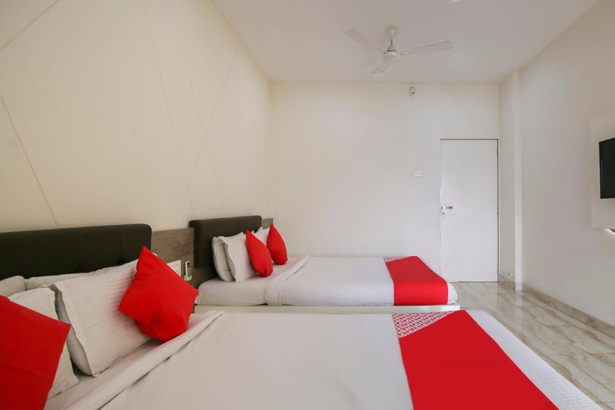 Hotel O Shiv Vatika Banquet & Rooms Bhatha Exterior foto